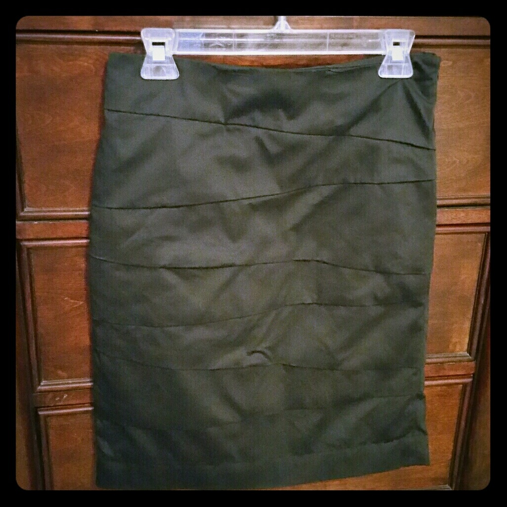 White house black market - Black skirt